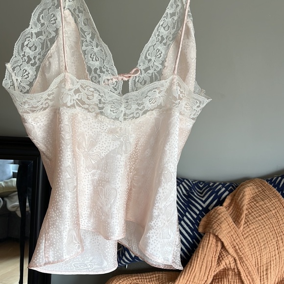 💰3 for $40 💰 Ivory Lace Camisole/Lingerie Tank - Picture 4 of 5